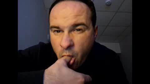 deep4u2023 online show from April 17, 8:29 pm