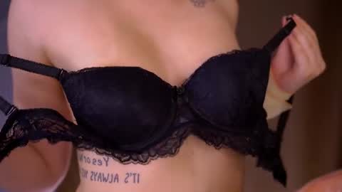 deepcums_ online show from August 1, 2:45 pm