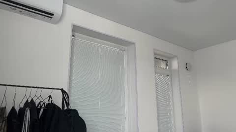 deepcute_ online show from July 1, 2:18 pm