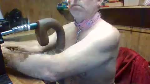deepthroat227 online show from March 13, 9:32 pm