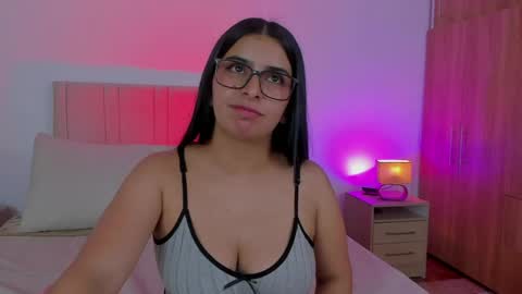 deepthroat_sweet online show from May 16, 3:06 am