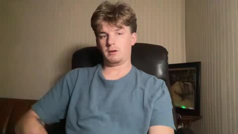 Derin Yung online show from August 14, 10:52 am