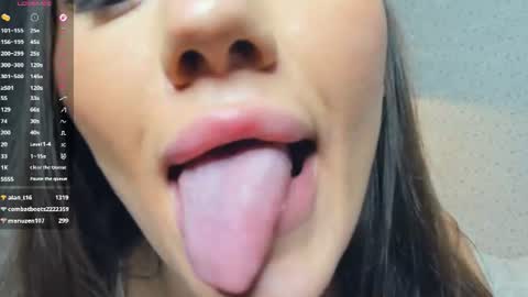 Laura online show from August 14, 1:26 pm