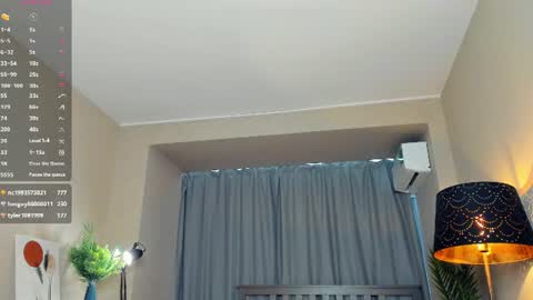 Laura online show from August 15, 10:52 am