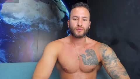 Delessandro online show from August 6, 1:15 am