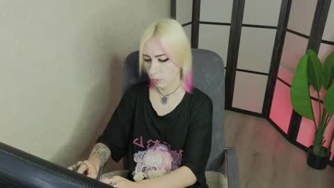 Alica online show from August 8, 9:42 am