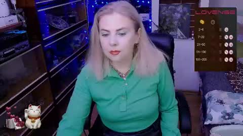 Delicacat online show from July 25, 9:30 pm