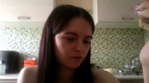 Kiki online show from August 15, 9:57 am