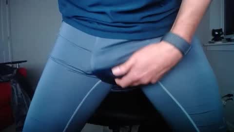 delicioso4u online show from May 24, 7:11 am
