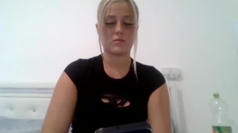 deliciousdollyxo online show from August 18, 6:25 pm