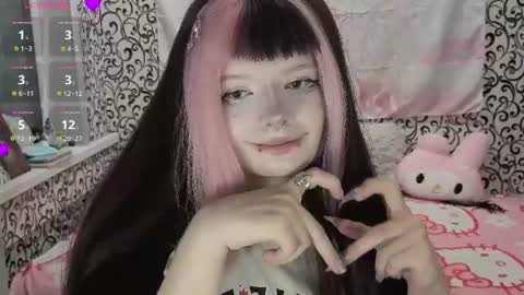 Emily online show from August 9, 4:19 pm