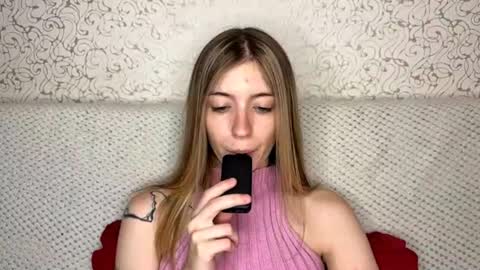 Sia online show from August 18, 7:36 am