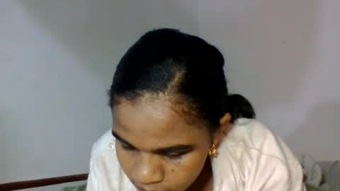 delphine online show from August 8, 5:46 pm