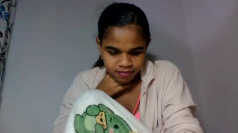 delphine online show from August 9, 5:14 pm