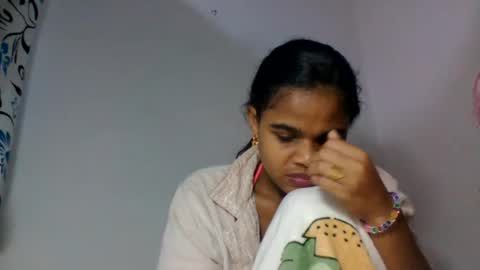 delphine online show from August 9, 8:43 pm