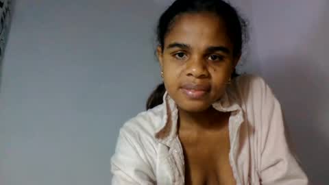 delphine online show from August 10, 7:37 pm