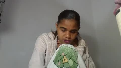 delphine online show from August 12, 10:17 am