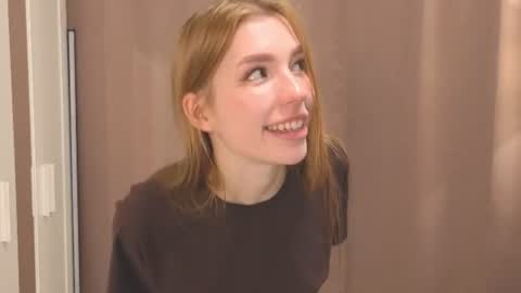My name is Della and its my first day here and im trying to figure this site out lol  online show from August 15, 12:03 am