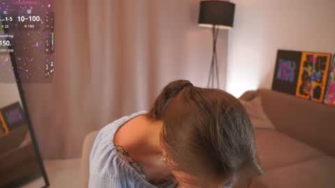 Hi my name is Sari nice to see you in my Room online show from August 14, 7:34 am