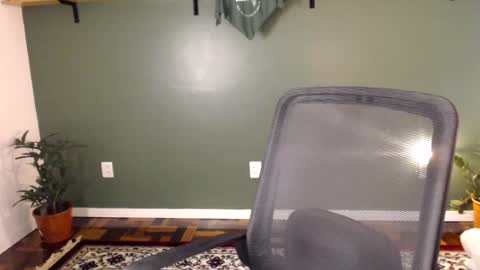 demmetria online show from July 28, 6:14 pm