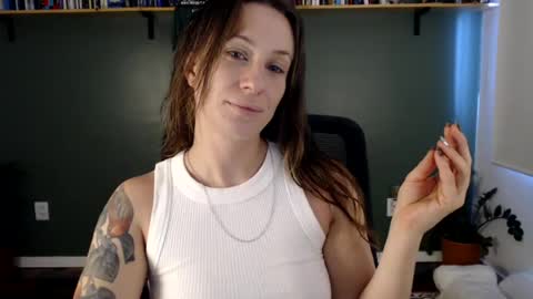 demmetria online show from July 31, 6:24 pm