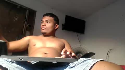 demol_latin online show from May 29, 3:36 pm
