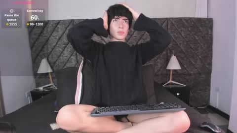   online show from June 8, 3:51 pm
