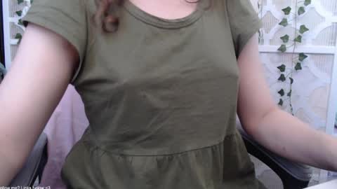 Deliah online show from May 28, 9:29 pm