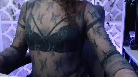 Deliah online show from August 4, 4:20 am