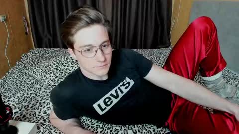 Deni online show from April 14, 7:32 pm