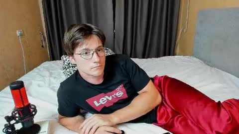 Deni online show from July 25, 9:30 pm