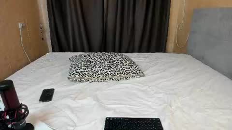 Deni online show from August 14, 2:53 pm