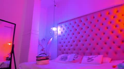 denisse_logan online show from August 14, 3:10 am