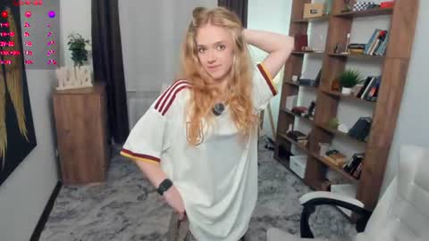 Denna online show from August 8, 12:43 am
