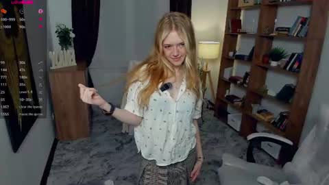 Denna online show from August 14, 8:56 pm