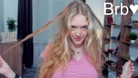 Denna online show from August 14, 11:08 pm