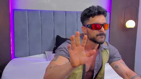 dennis_cox_ online show from August 6, 8:35 am