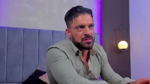 dennis_cox_ online show from August 13, 4:15 am