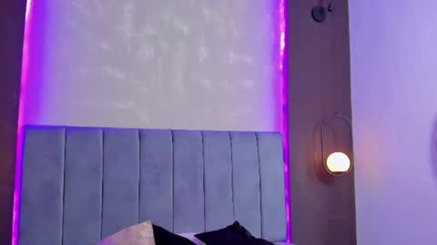 dennis_cox_ online show from August 15, 4:49 am