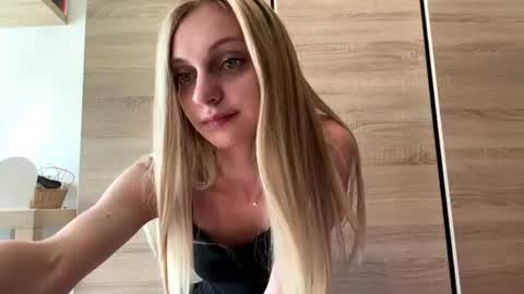 Luna online show from August 3, 2:24 pm
