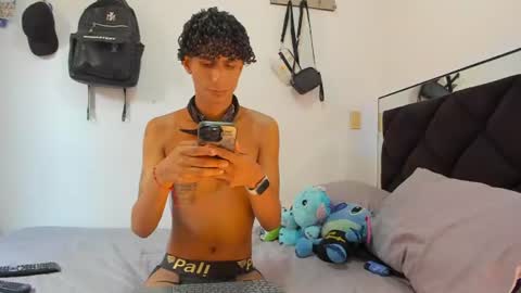 dereck_beaumont online show from August 7, 8:42 pm