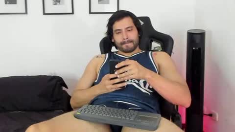 Dereck Vega online show from July 23, 2:03 am