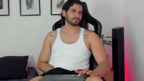 Dereck Vega online show from August 1, 2:06 am