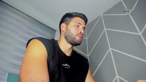 dereckhardd online show from August 1, 11:00 pm