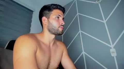 dereckhardd online show from August 2, 10:22 am