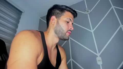 dereckhardd online show from August 5, 10:30 pm