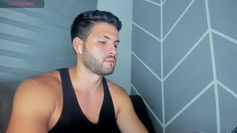 dereckhardd online show from August 6, 8:13 am