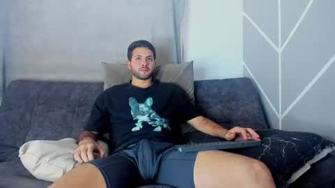 dereckhardd online show from August 15, 2:32 pm