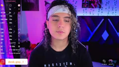 Derek Grey online show from July 11, 3:18 pm