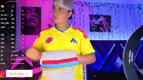 derek_greyy_ online show from July 8, 1:42 am